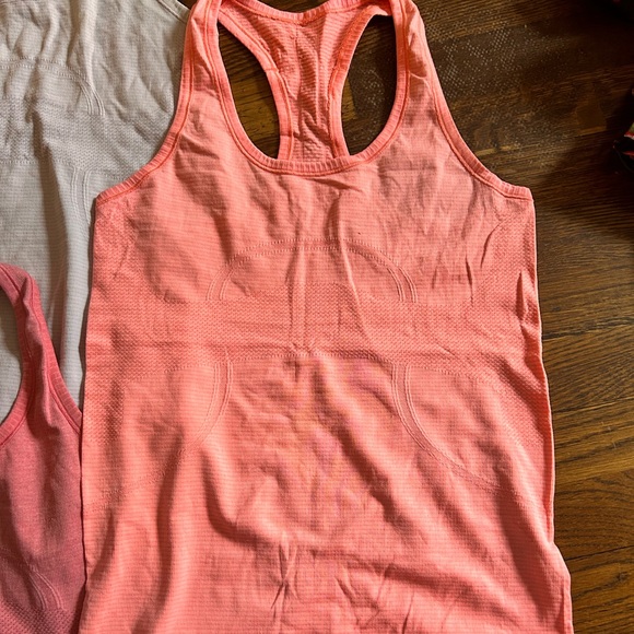 lulu lemon swifty tank size 6 - Picture 3 of 5